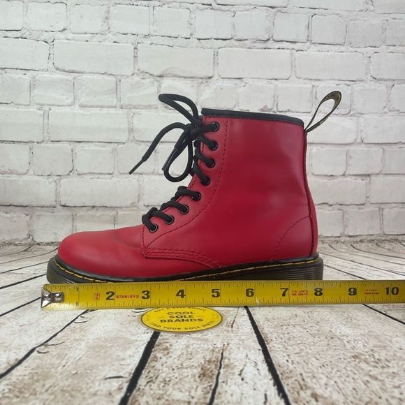 Dr. Martens leather lace up boots, red. US 1J - Picture 6 of 11